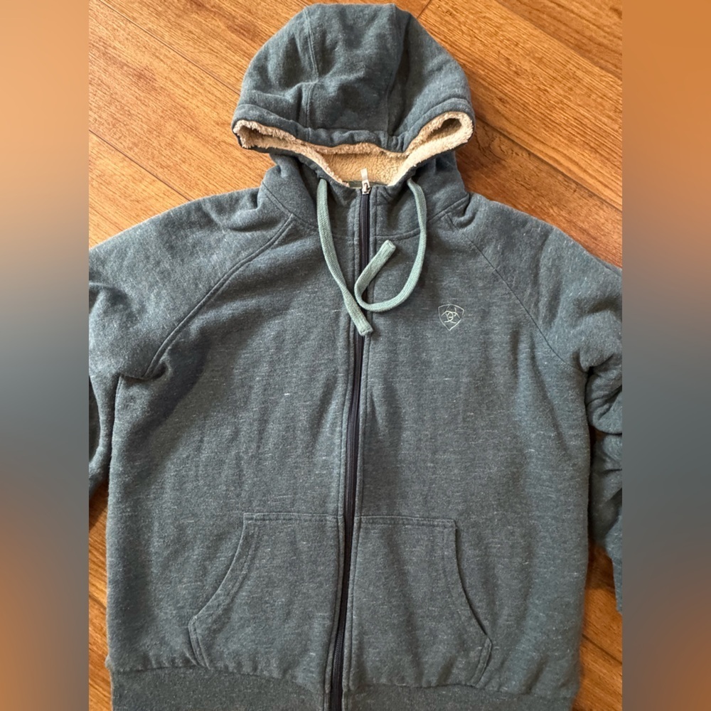 Ariat Women’s Blue Zip Jacket. Sherpa Lined Size Large.